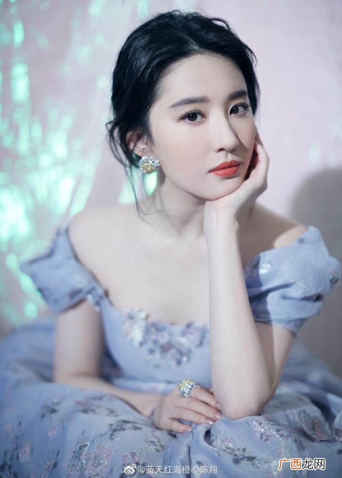 赵丽颖年度影响力微博之夜，微博之夜惊觉85花已拉开差距