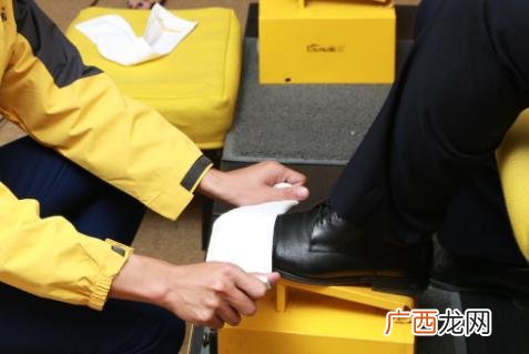 乡镇实体鞋店图片 乡镇服装大卖场加盟