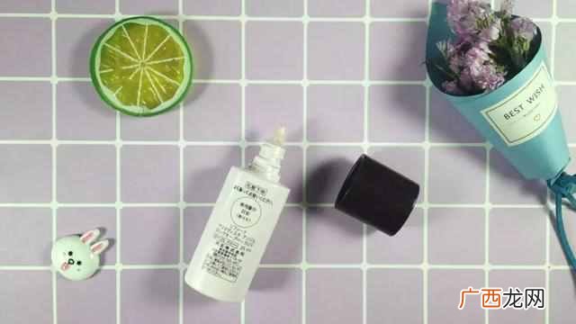 油性皮肤用什么化妆品补水效果比较好（女油性