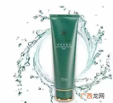 油性皮肤用什么化妆品补水效果比较好（女油性