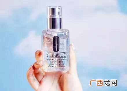 油性皮肤用什么化妆品补水效果比较好（女油性