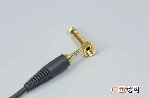 什么是监听耳机（推荐三款性价比超高的监听耳