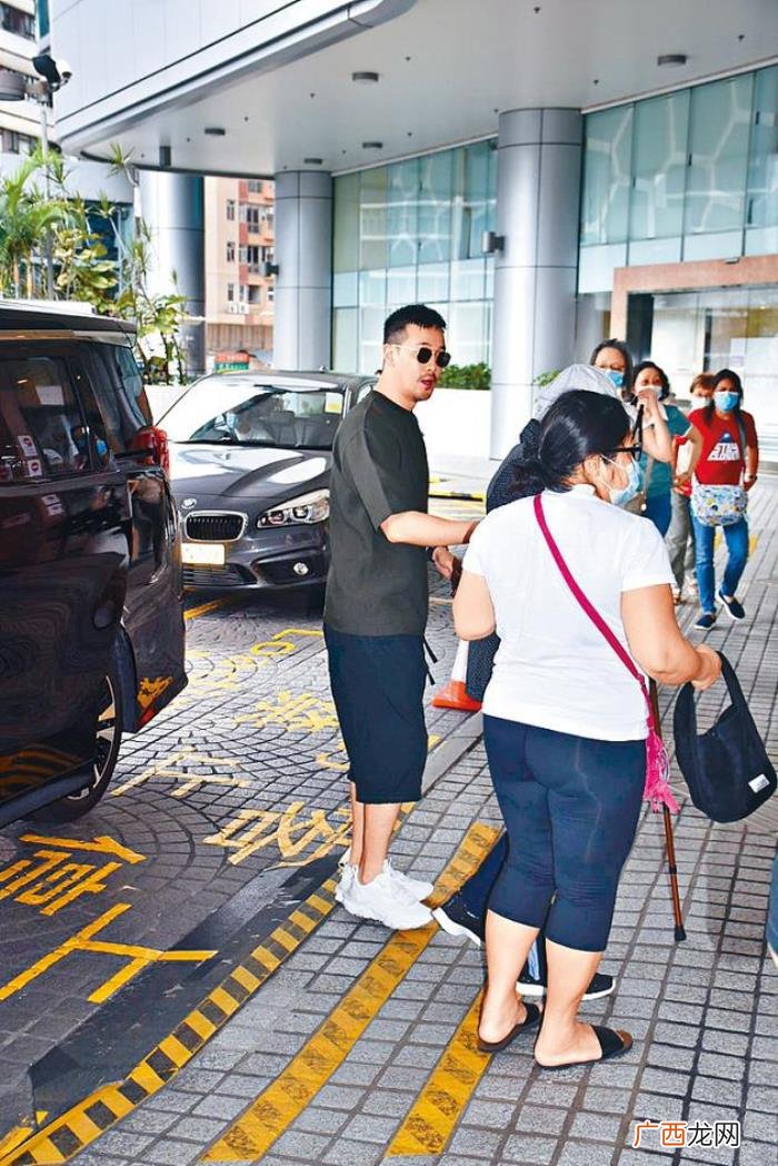 曾国祥再度现身医院 曾国祥的妈妈