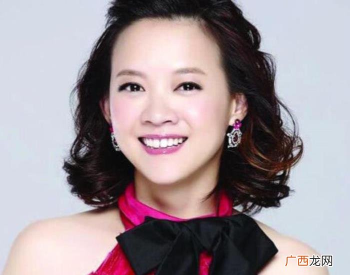 48岁曾宝仪未婚未育 曾宝仪结婚了么