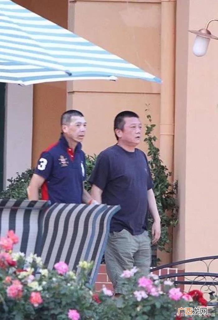 王朔和冯小刚合作电影，曾经是好友的冯小刚和王朔为何渐行渐远