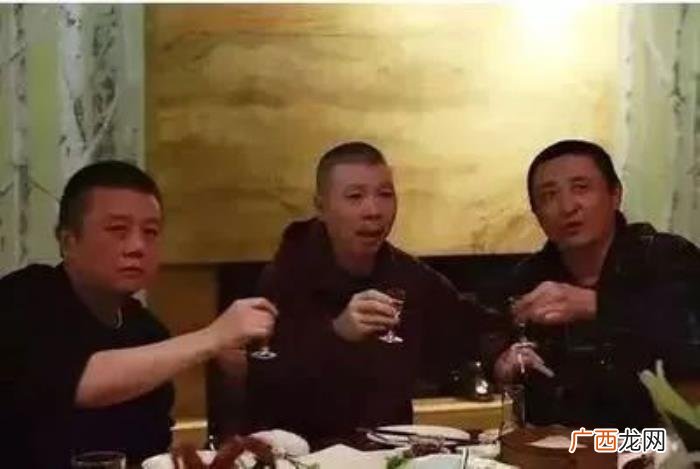 王朔和冯小刚合作电影，曾经是好友的冯小刚和王朔为何渐行渐远