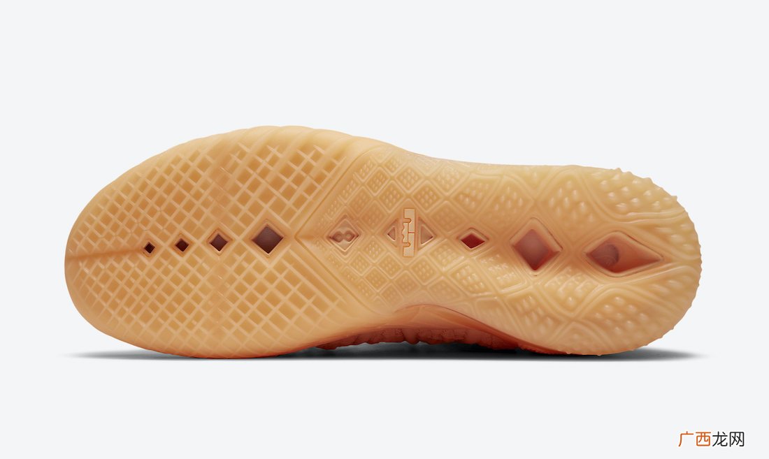Nike LeBron 18 “Sisterhood”官方图