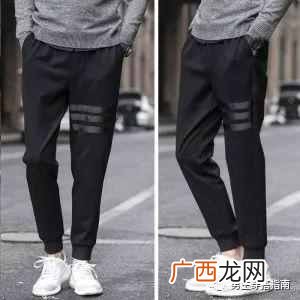 男士牛仔衣搭配什么裤子（男士牛仔衣搭配裤子