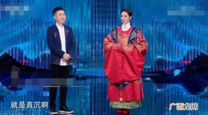 主持人李思思简介，央视主持人李思思晒旧照