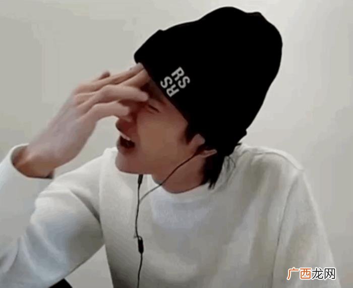 王一博完全素颜，王一博的素颜照就是这么能打