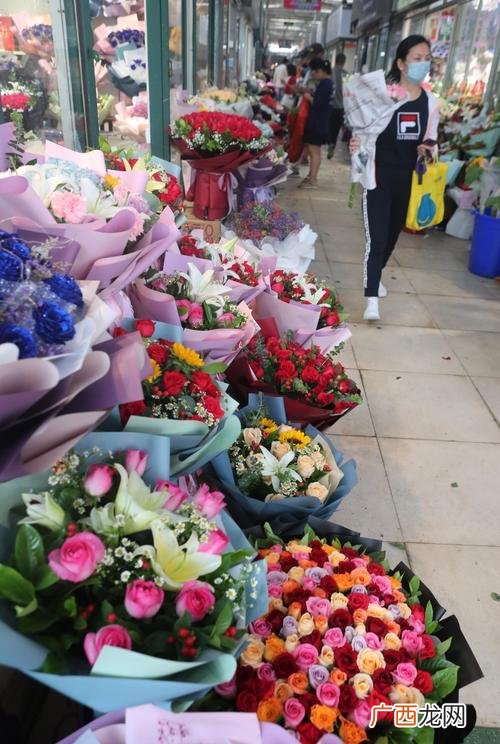 昆明红玫瑰花今日批发价 陈寨花卉市场玫瑰花价格