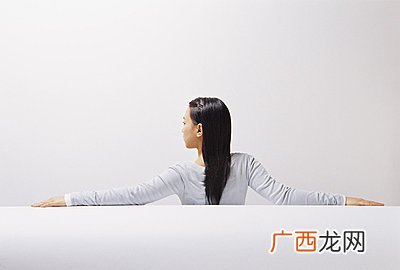 手臂酸麻痛的按摩手法