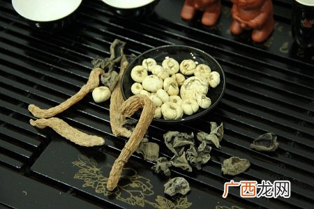 中药掺西药乱吃危害身体健康