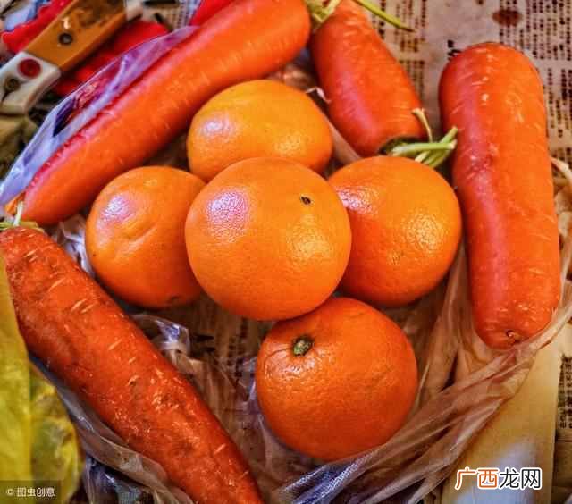 脸上皮肤粗糙是什么原因引起的？教你几个缩小