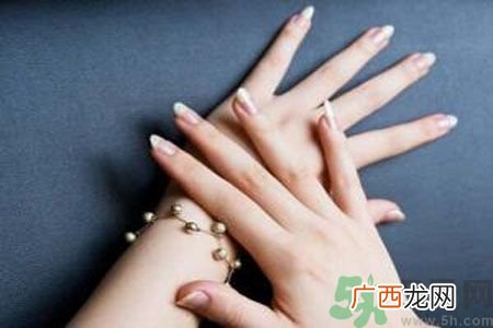 手脱皮怎么办？手脱皮是怎么回事？