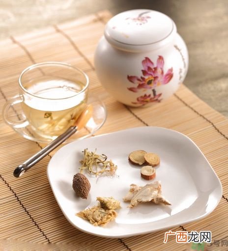 月经有血块是怎么回事？月经有血块怎么调理？