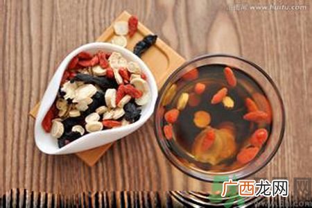 月经有血块是怎么回事？月经有血块怎么调理？