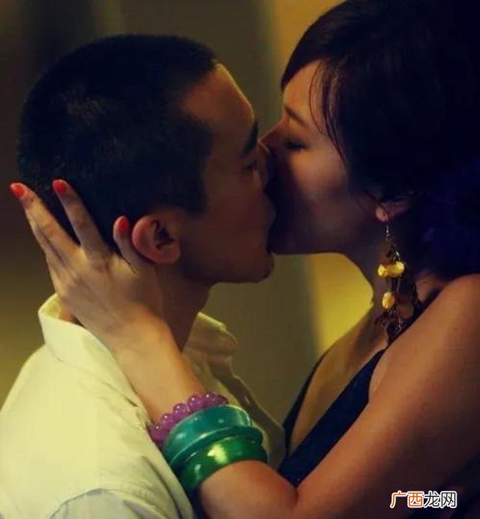徐静蕾王丽坤吴亦凡，玩转娱乐圈的徐静蕾能否与吴亦凡有难同当