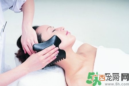 面部刮痧多久一次最好？面部刮痧能天天做吗？
