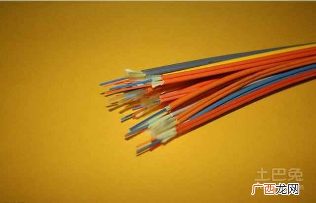 什么是光纤通信？它的这些特点你可能不知道
