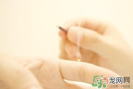 面瘫能艾灸吗？艾灸能治疗面瘫吗？