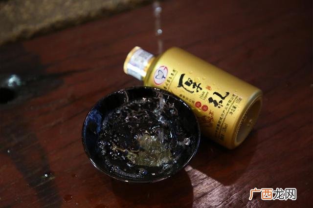 酒水代理免费铺货,品牌矿泉水加盟代理