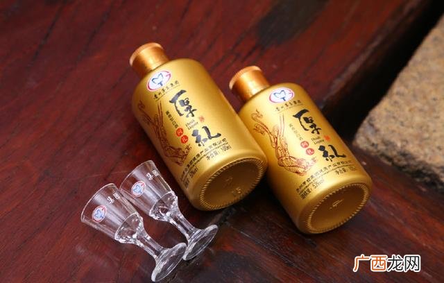 酒水代理免费铺货,品牌矿泉水加盟代理