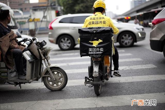 知名奶茶炸鸡排加盟店 叫了个炸鸡加盟费大概多少