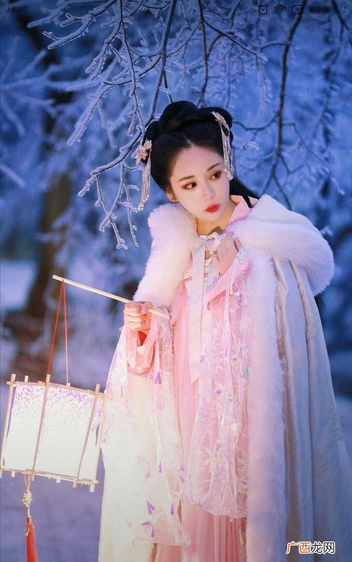 27个借雪传情的句子 赞美雪的句子