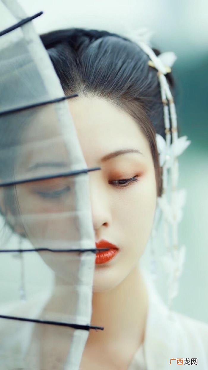 27个借雪传情的句子 赞美雪的句子