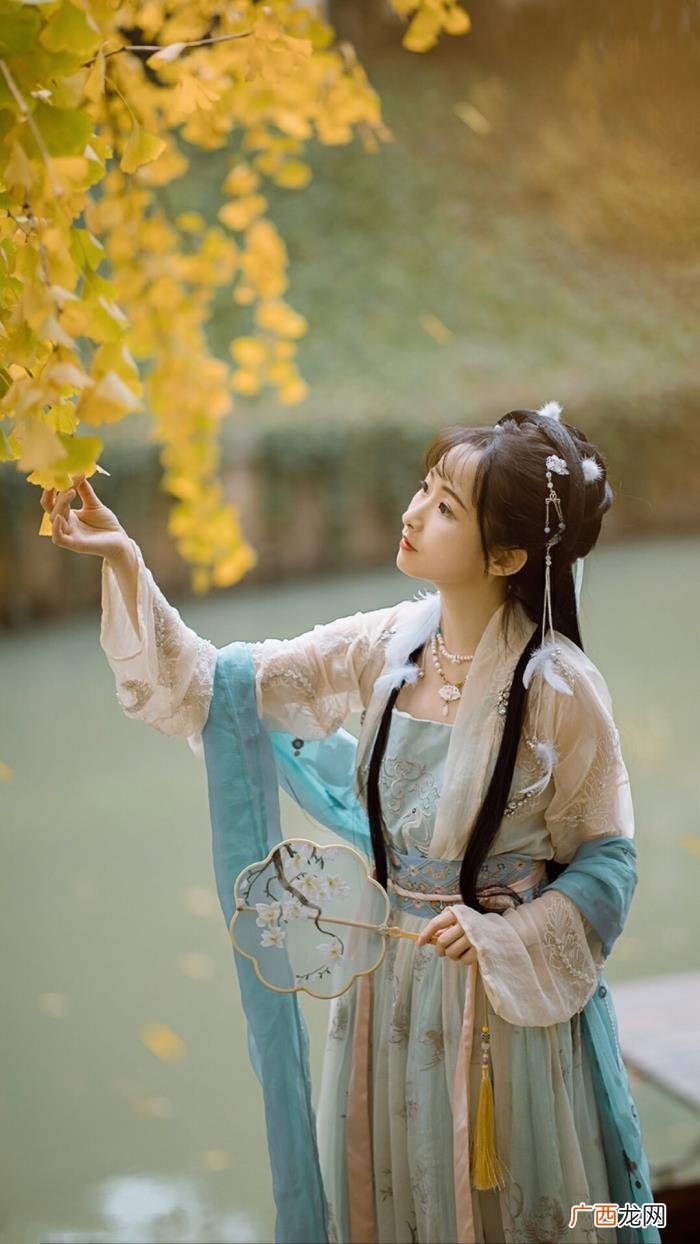 27个借雪传情的句子 赞美雪的句子