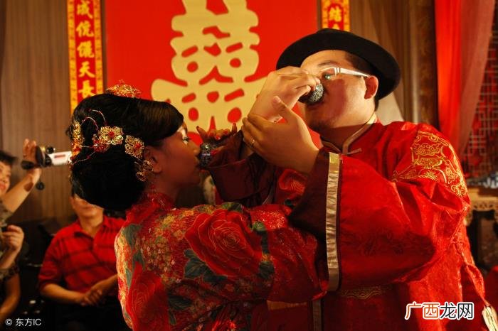 婚礼司仪简单的主持词 司仪台词