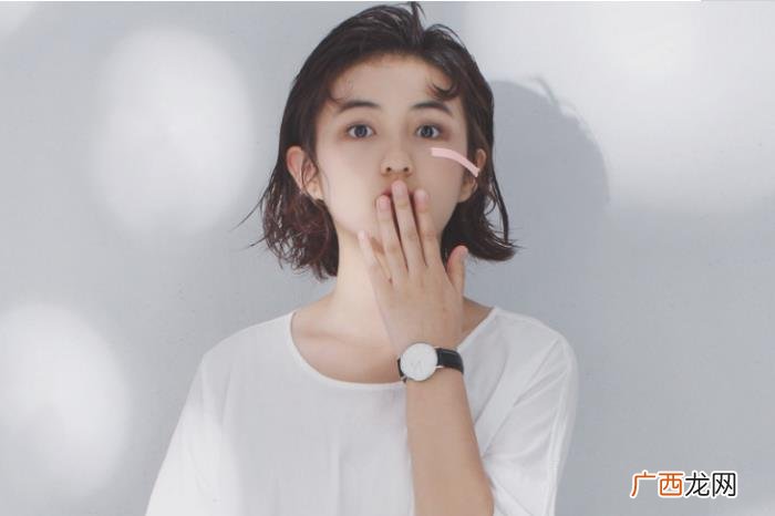 张子枫和易烊千玺是什么关系，易烊千玺和张子枫两人