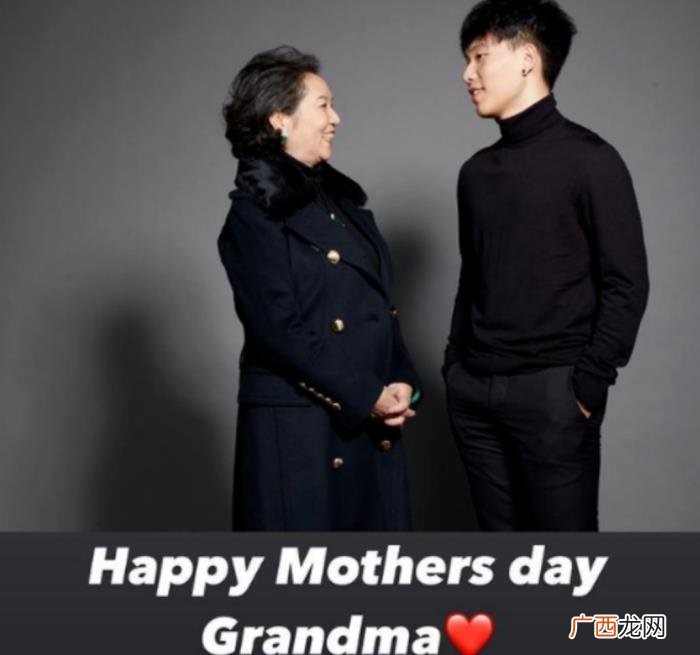 陈坤和他儿子，陈坤19岁儿子晒与奶奶合照