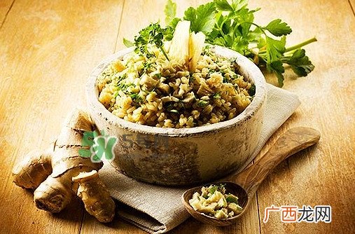 生姜泡脚可以去湿气吗？生姜泡脚可以去脚气吗