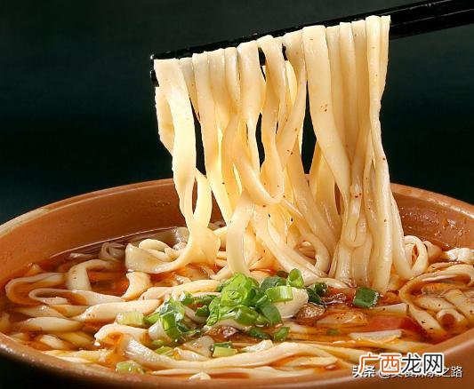 适合摆摊的早餐项目,适合一个人卖的早餐小吃摊