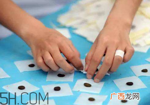 三九贴能洗澡吗贴三九贴能洗澡吗