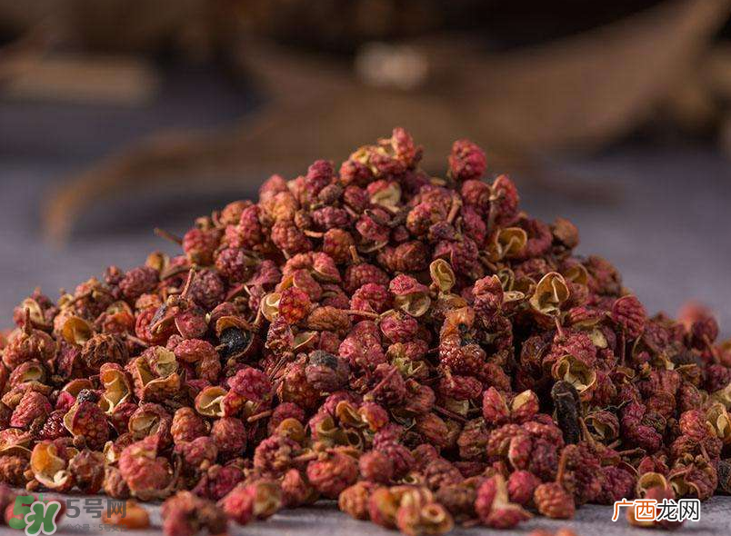 花椒泡脚有什么好处？花椒泡脚可以天天泡吗？