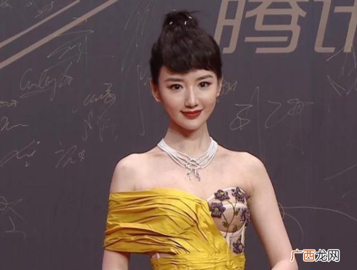 宋茜成龙杨幂迪丽热巴，杨幂迪丽热巴战唐嫣