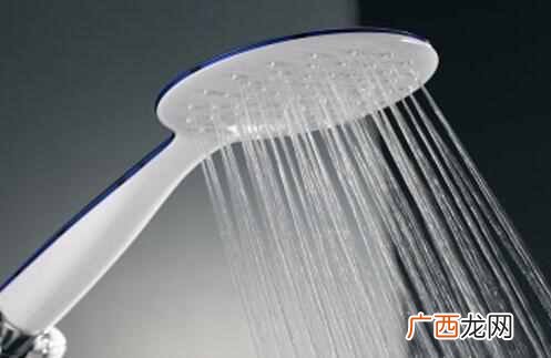 热水器喷头堵了怎么办（热水器喷头堵住了解决