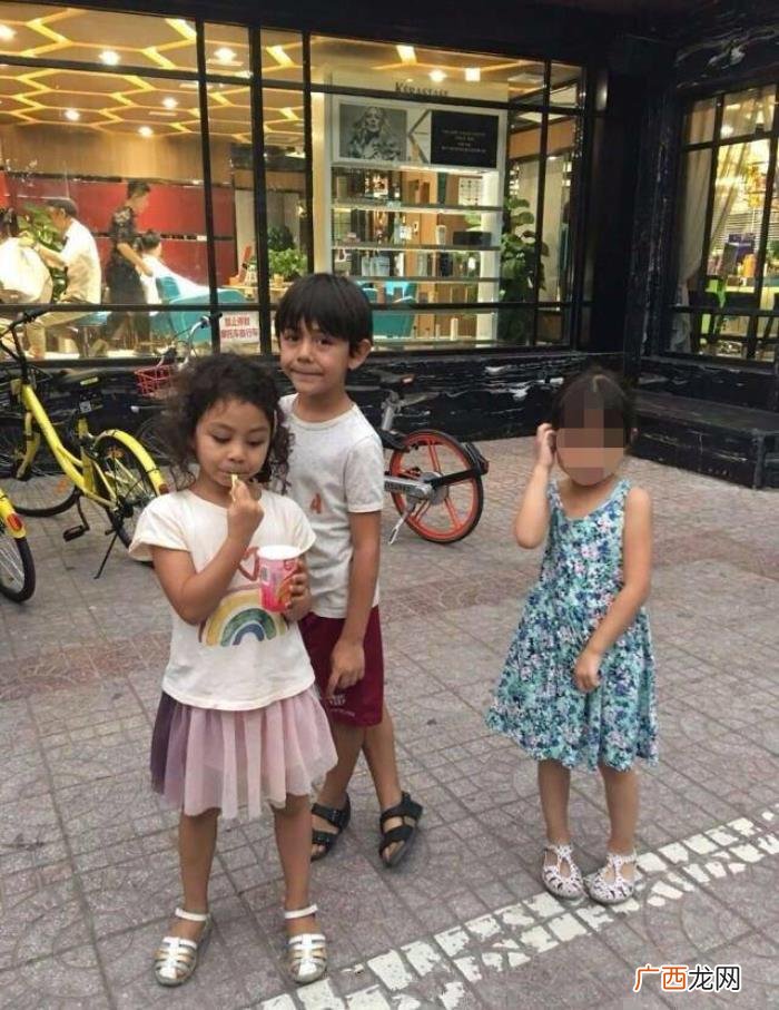 刘烨小女儿霓娜迎8岁生日 刘烨女儿名字