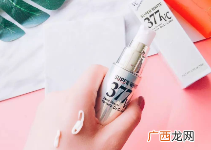 城野医生377美白精华的使用方法