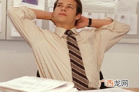 午休时的健身运动让你轻松一下午
