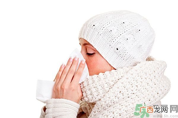 为什么单鼻孔呼吸？单鼻孔呼吸对鼻炎好吗？