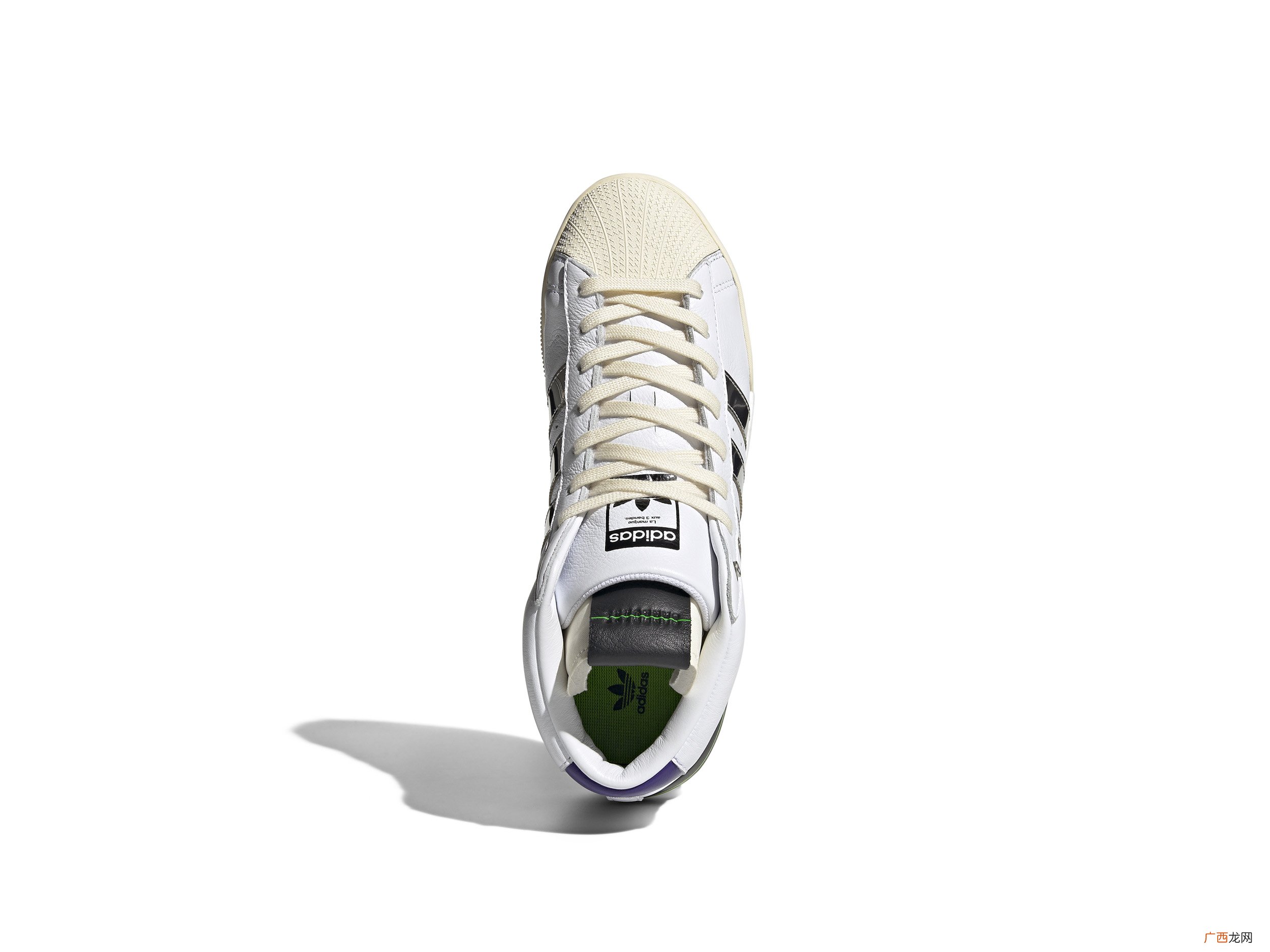 adidas Originals 和 SANKUANZ 携手带来全新系列