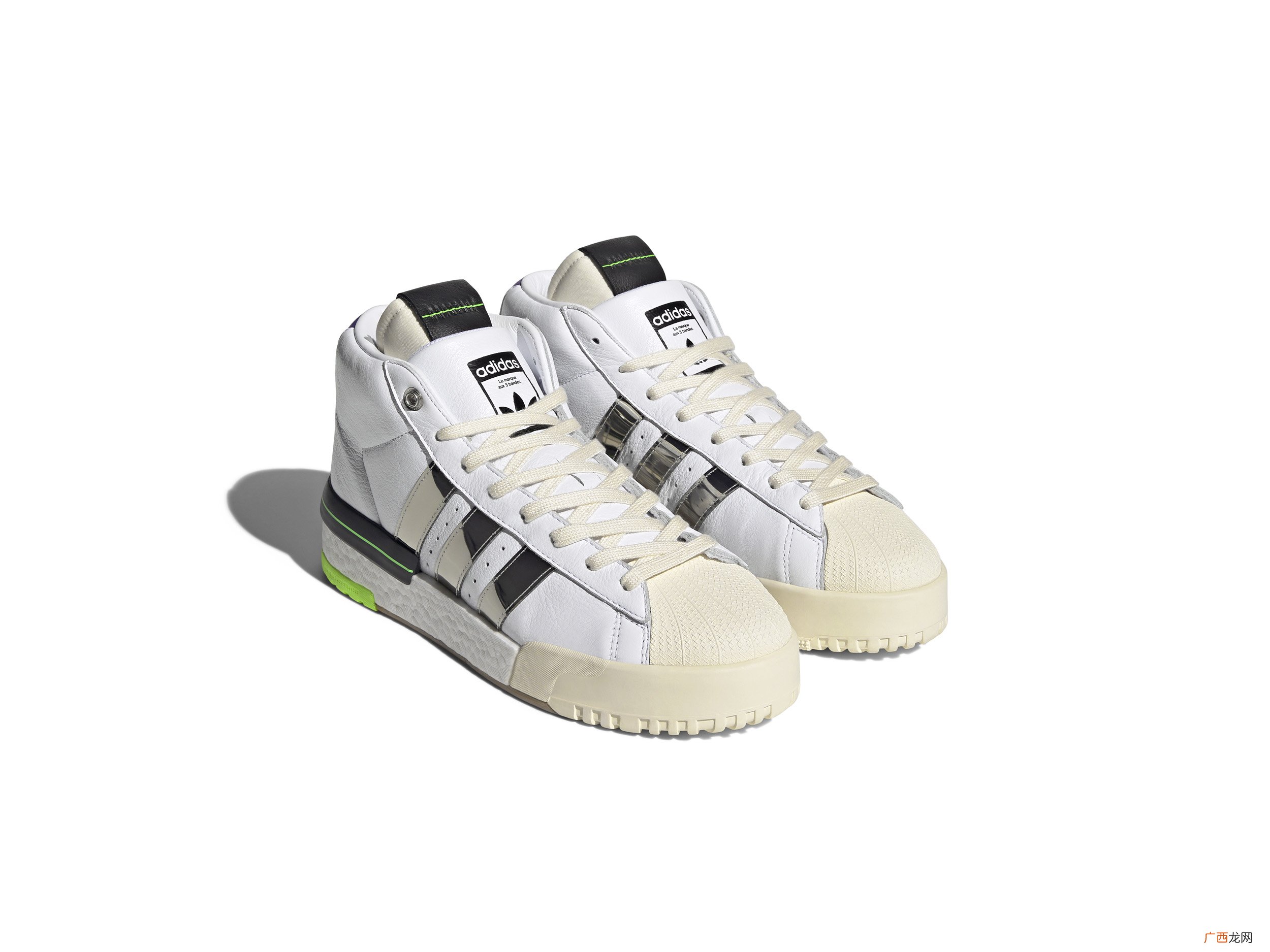 adidas Originals 和 SANKUANZ 携手带来全新系列
