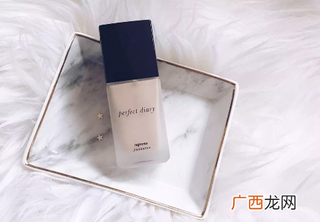 完美日记粉底液使用测评及价格多少钱