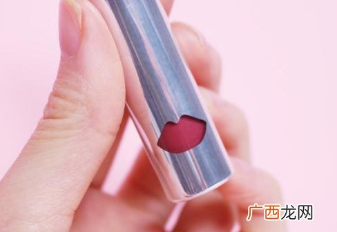 ysl2018银管水润唇釉11号试色好看吗