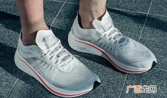 耐克Zoom Fly SP女生专属紫色版好看吗