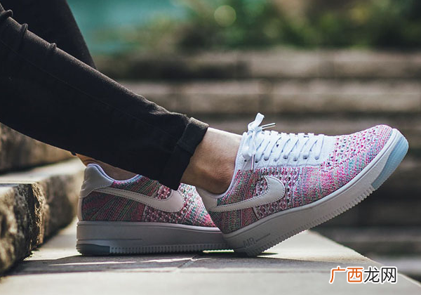 Nike AF1新款低帮纯白新年配色欣赏